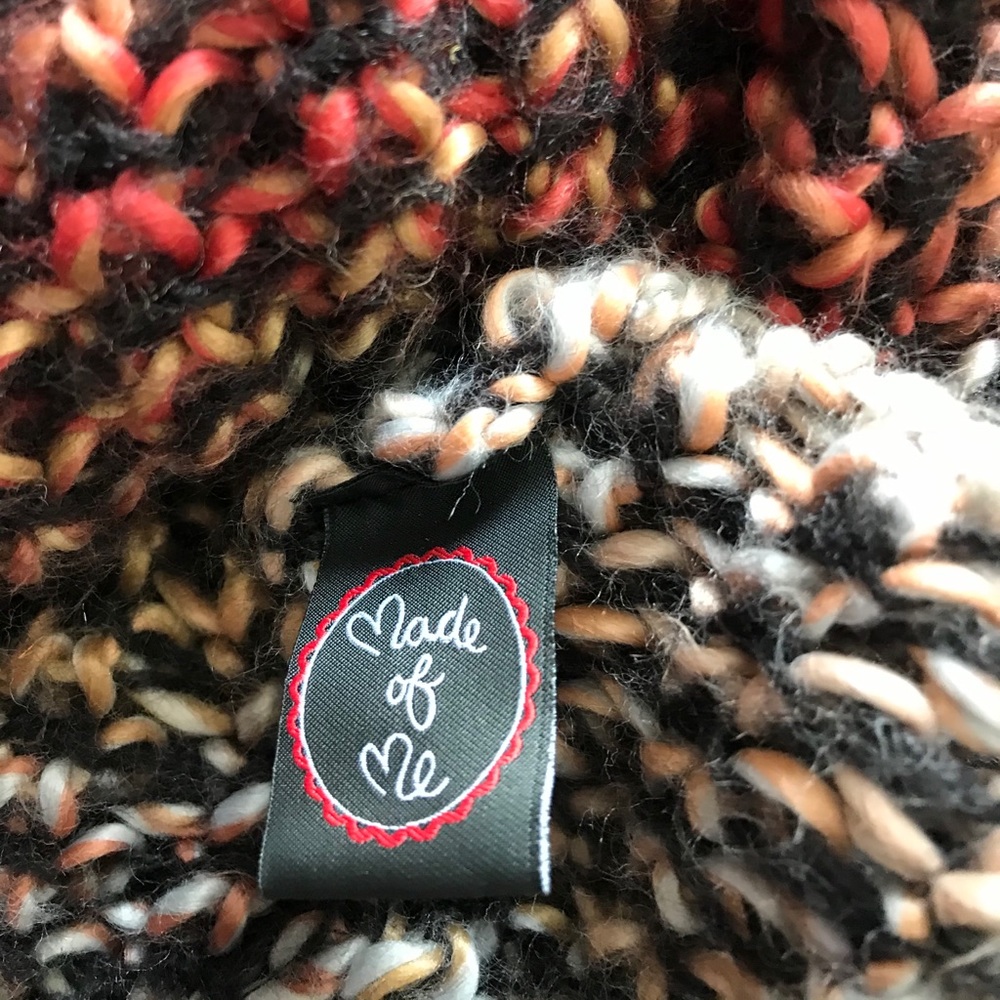Chunky Knit Infinity Scarf - Picture 3 of 3